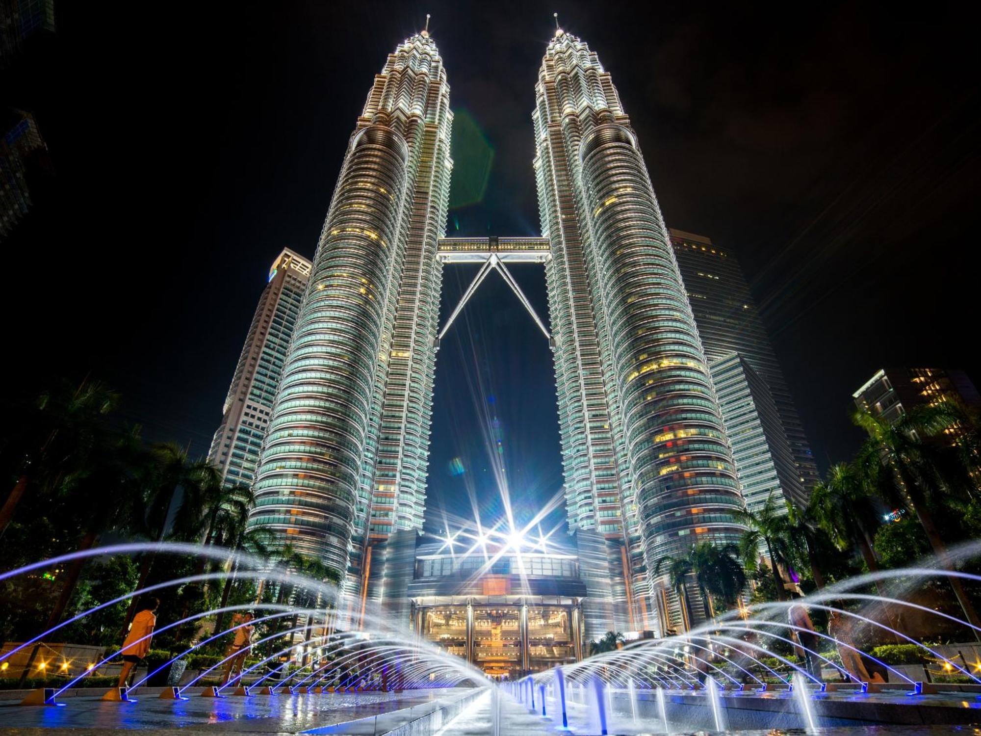 Sky Suites At Klcc By Mitstay Kuala Lumpur Exterior foto