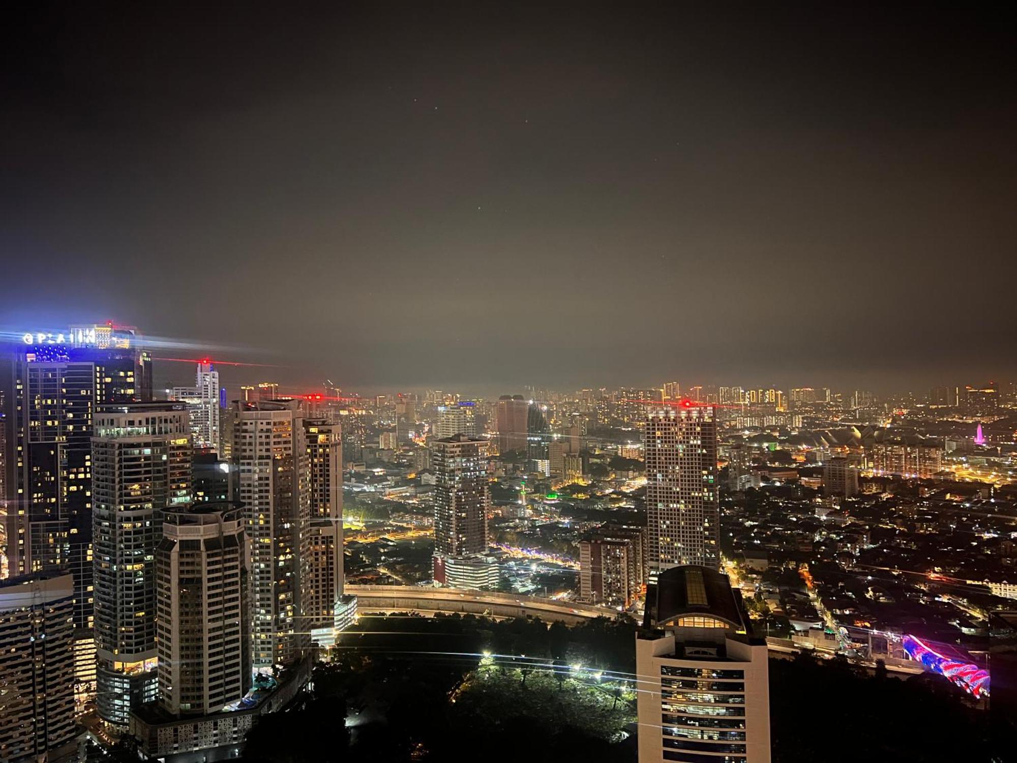 Sky Suites At Klcc By Mitstay Kuala Lumpur Exterior foto