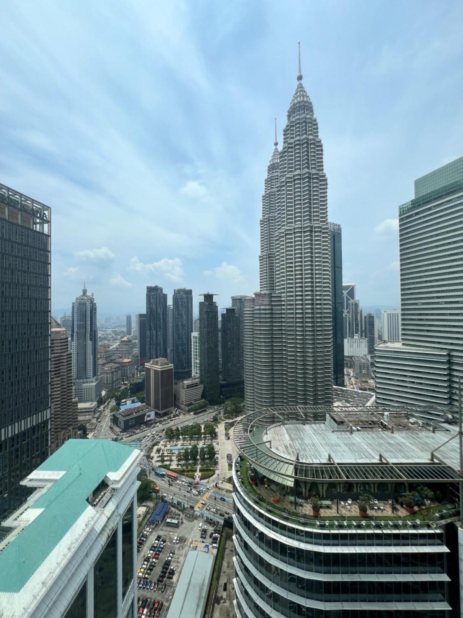 Sky Suites At Klcc By Mitstay Kuala Lumpur Exterior foto