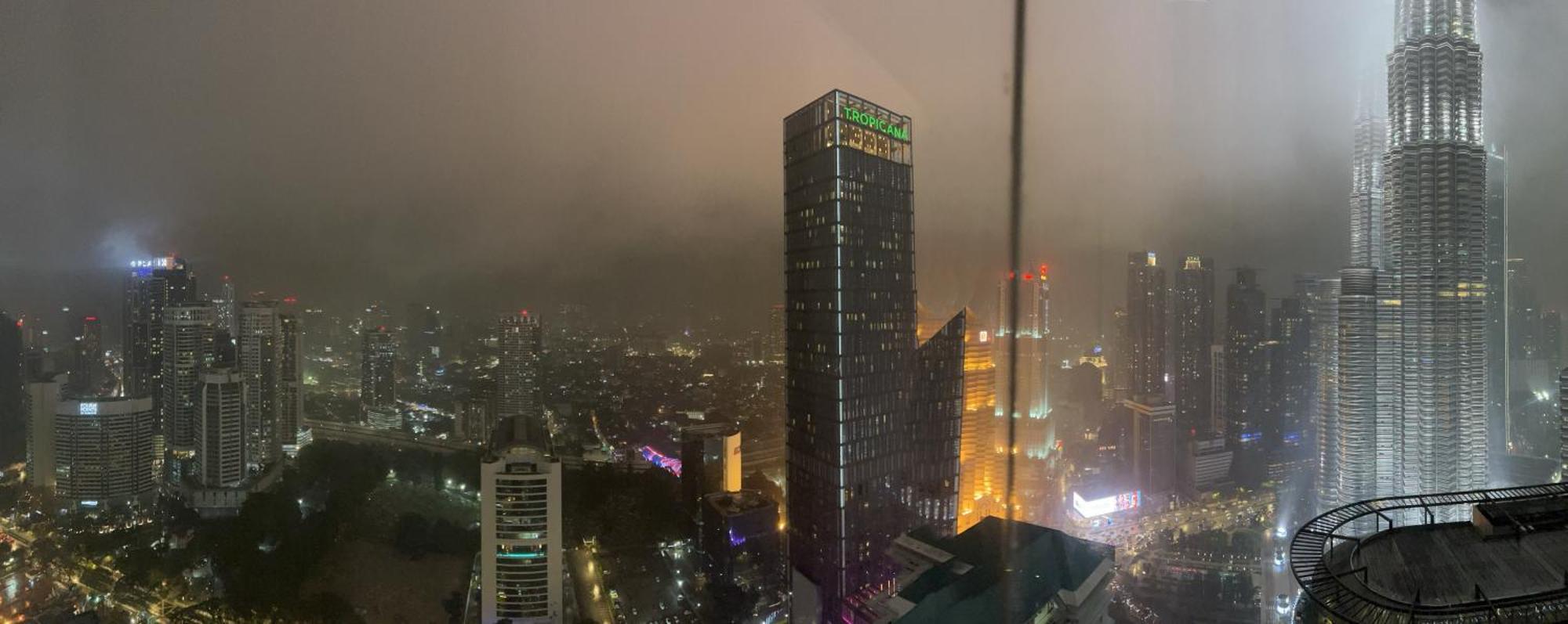 Sky Suites At Klcc By Mitstay Kuala Lumpur Exterior foto